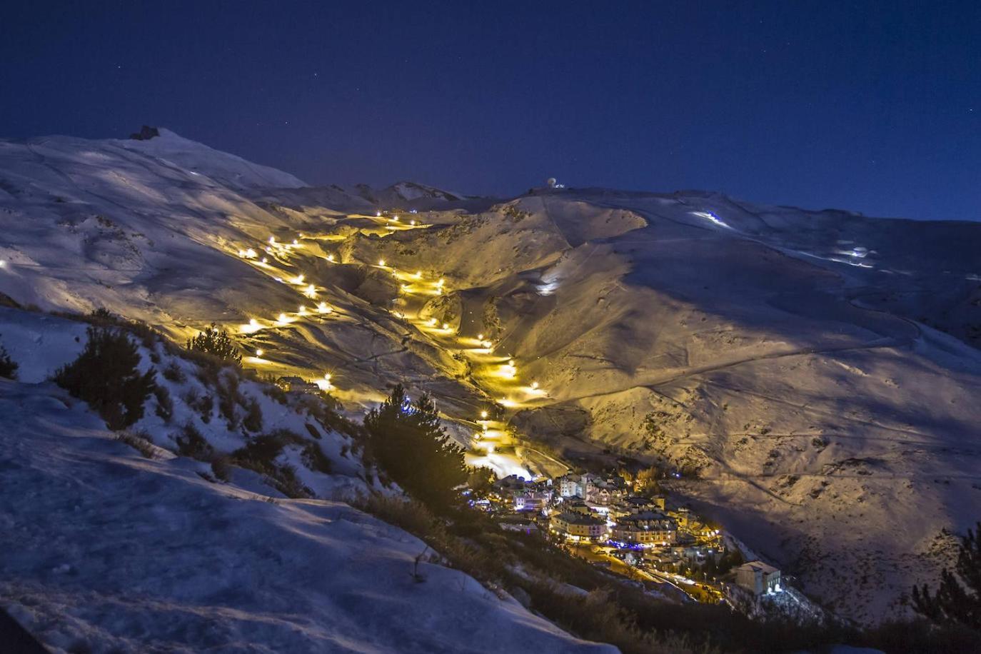 Vista Nevada Ski Lodge Sierra Nevada Buitenkant foto